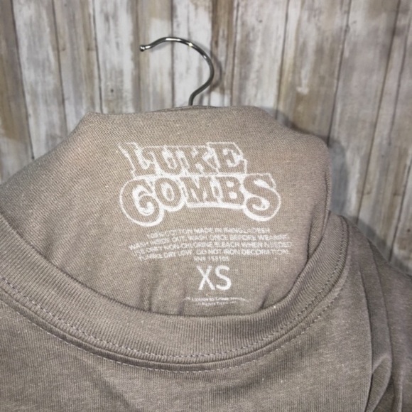 NWT Luke Combs Lovin’ On You Tee - Picture 5 of 5